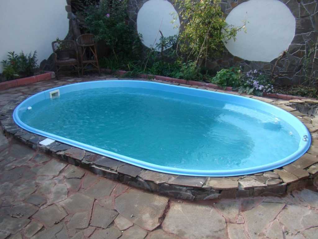 Бассейн на участке: сочетания и правила размещения в стильном ...